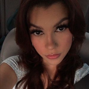 Meet your Posher, Valentina